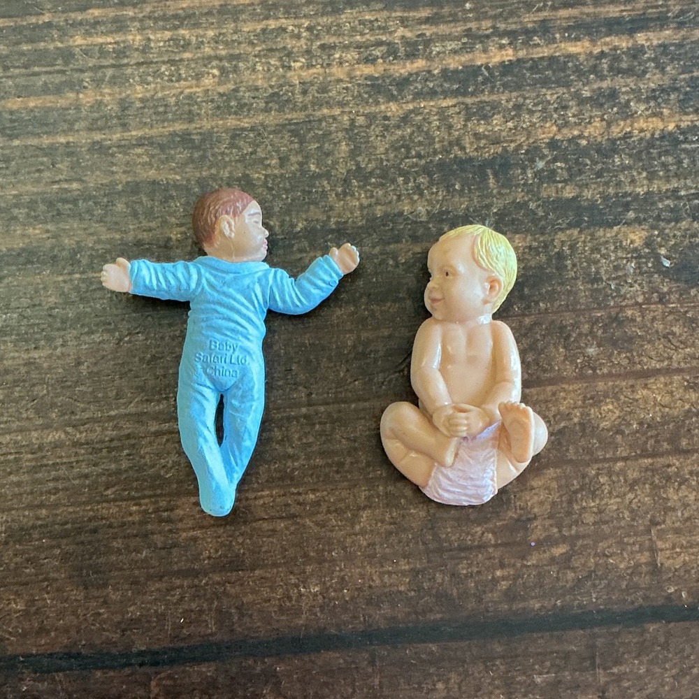 Safari Ltd Baby Figures Miniature‎ Infant Figurines Blue Sleeper Diaper Set of 2